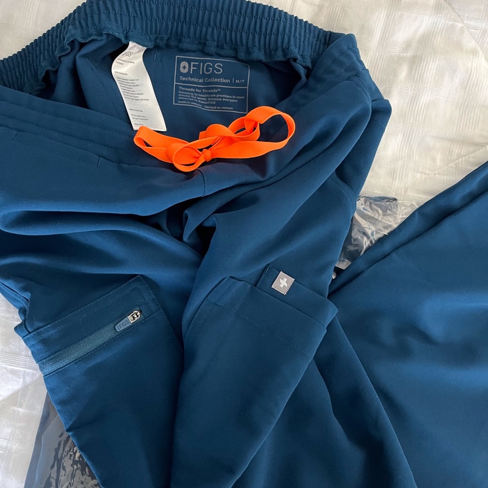 Figs Yola scrub pants
